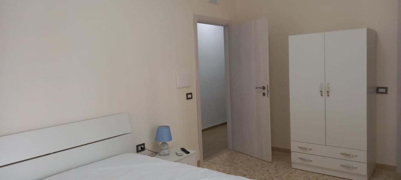Diana Bed & Breakfast เนเปิลส์ ภายนอก รูปภาพ